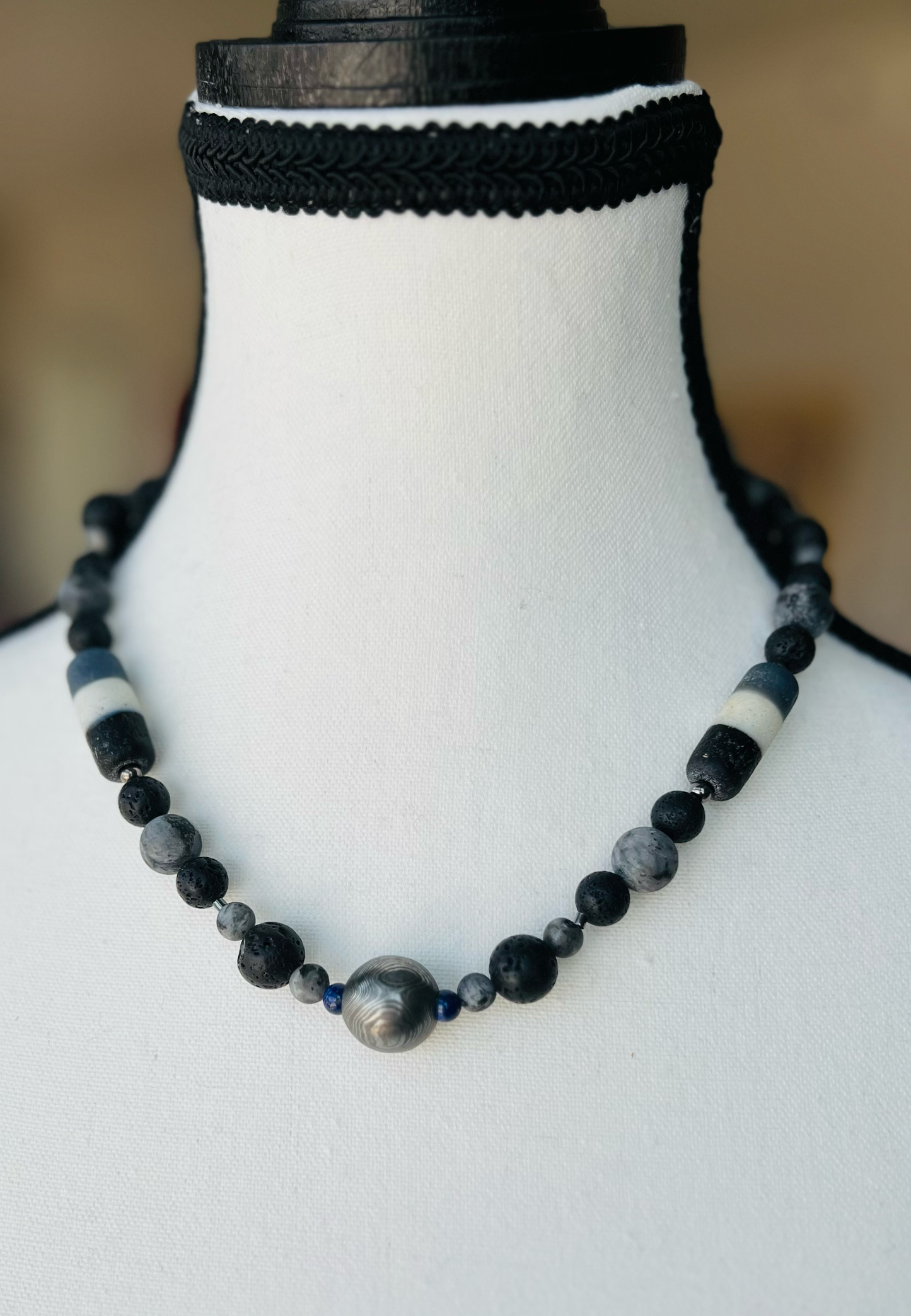 Obsidian Crest