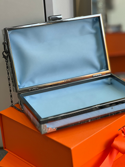 Keys in Flight Resin Clutch